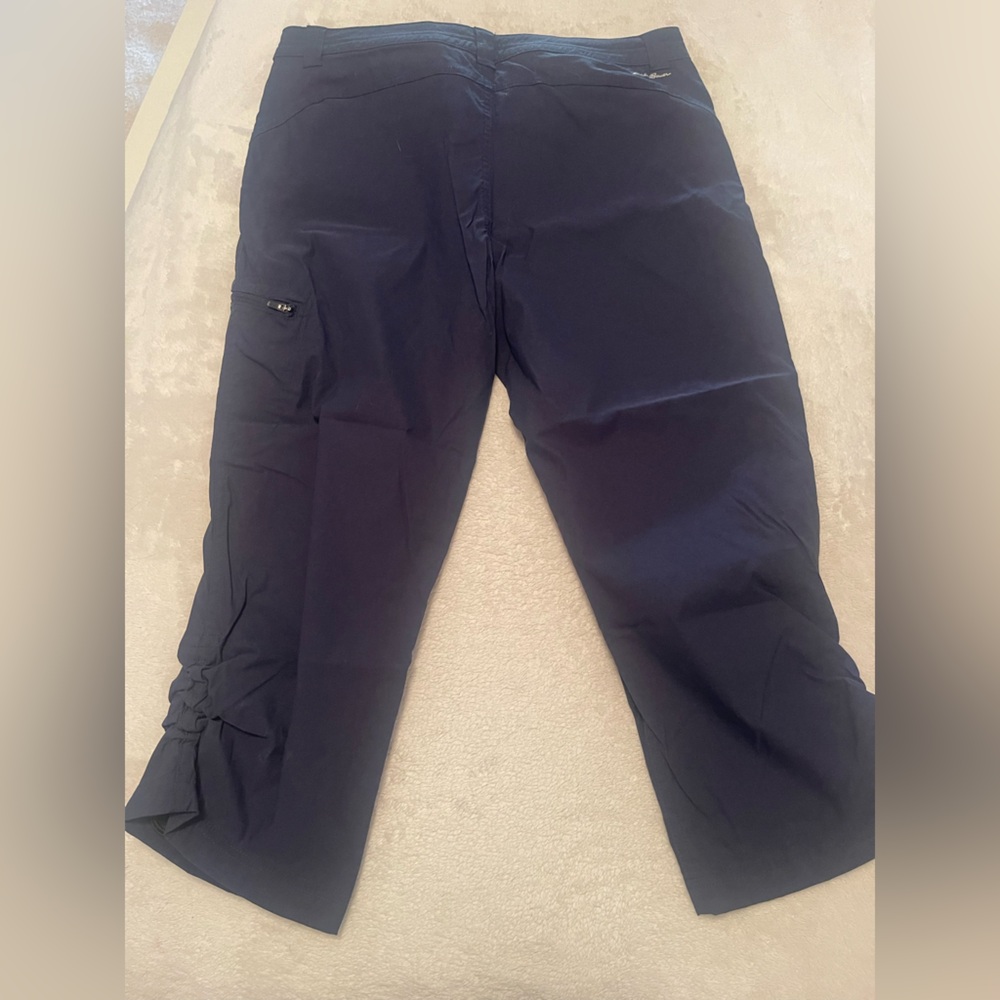 EDDIE BAUER CAPRI PANTS - Picture 2 of 4